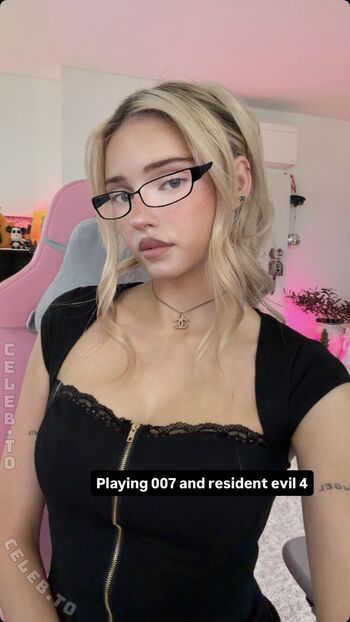Full leaked Honeypuu private onlyfans photo