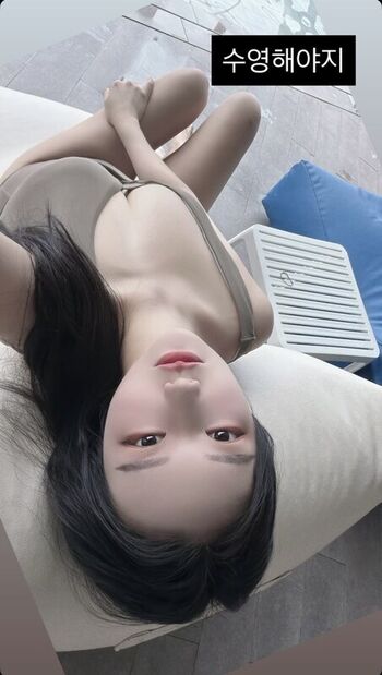 Full leaked Honeyvivi private onlyfans photo