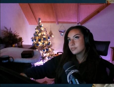 Full leaked Honeyxxo private onlyfans photo