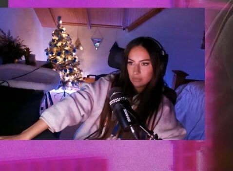 Full leaked Honeyxxo private onlyfans photo