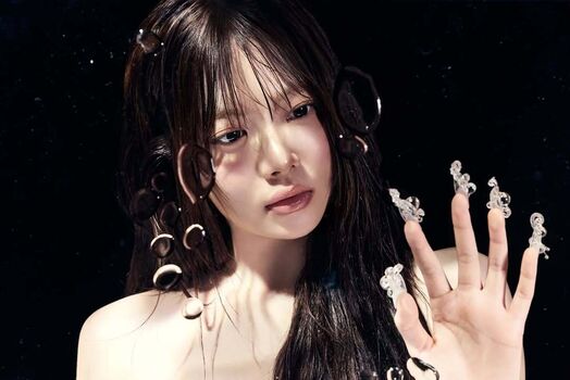 Hong Eunchae 홍은채