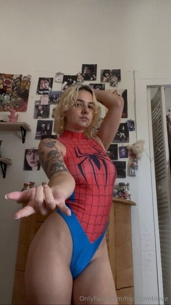 Full leaked Honicomblove private onlyfans photo