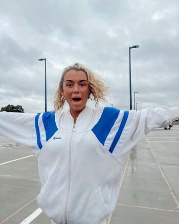 Full leaked Hopie schlenker page private onlyfans photo