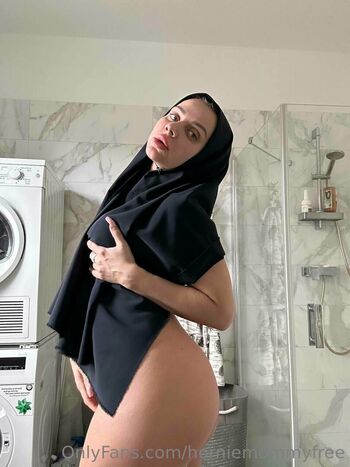 Full leaked Horniemommyfree private onlyfans photo