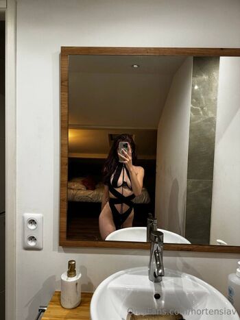 Full leaked Hortensiav private onlyfans photo