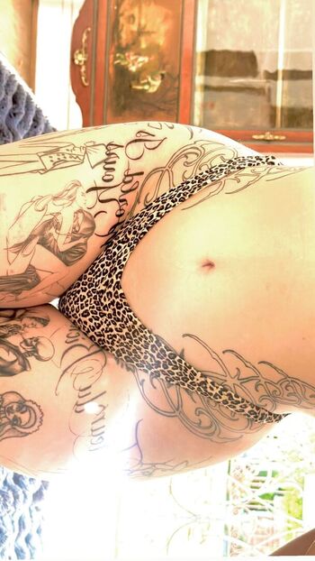 Full leaked Hortykittytattoo private onlyfans photo