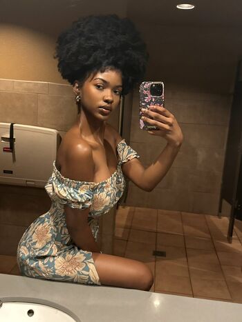 Full leaked Hot butterfly private onlyfans photo