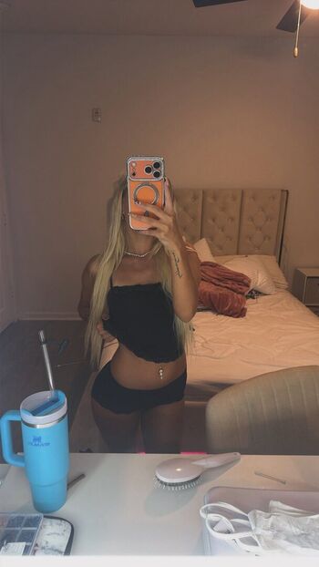 Full leaked Hotbabyry private onlyfans photo