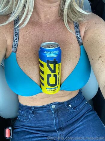 Full leaked Hotmom private onlyfans photo