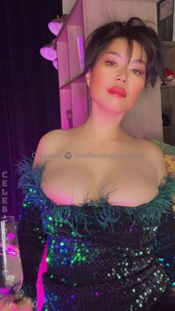 Full leaked Hotmomjane private onlyfans photo