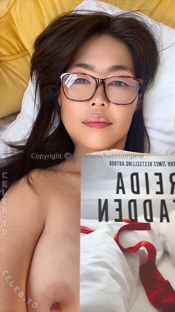Full leaked Hotmomjane page private onlyfans photo
