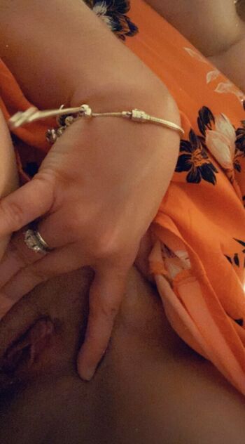 Full leaked Hotwifeamylee private onlyfans photo