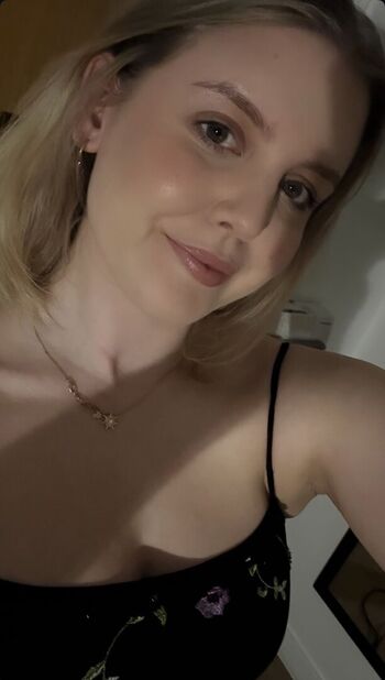 Full leaked Hoxieloxie private onlyfans photo