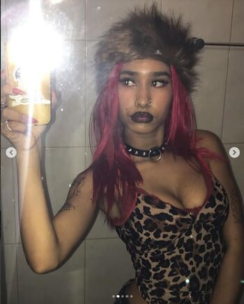 Full leaked Httvitoria private onlyfans photo