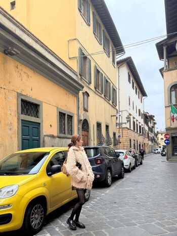 Full leaked Huh yunjin  page private onlyfans photo