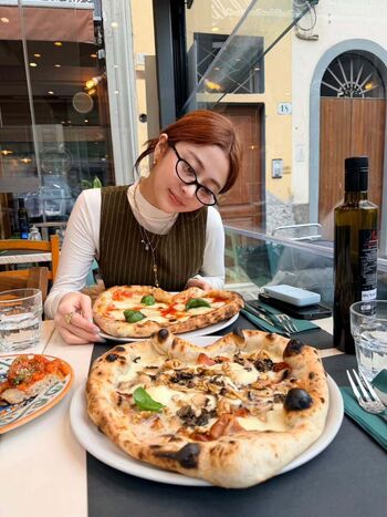 Full leaked Huh yunjin  page private onlyfans photo