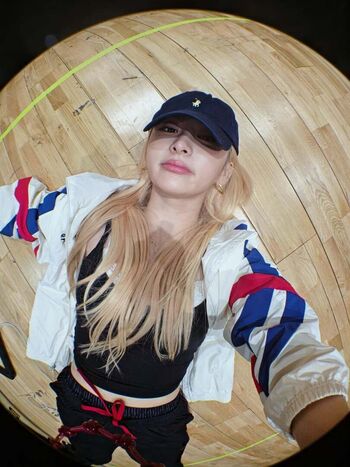 Huh Yunjin 허윤진