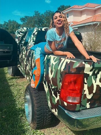Full leaked Hustle goddess private onlyfans photo