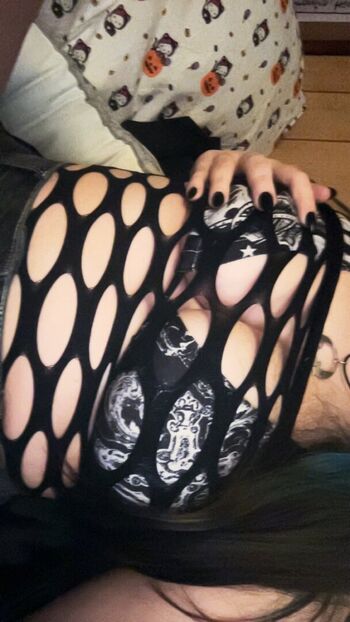 Full leaked Hzllzbound private onlyfans photo