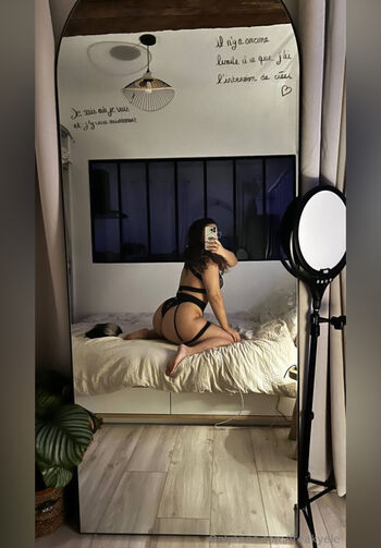 Full leaked Iamelenjoy private onlyfans photo