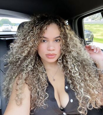 Full leaked Iamjanibell private onlyfans photo