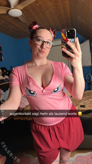 Full leaked Iamlucyy page private onlyfans photo
