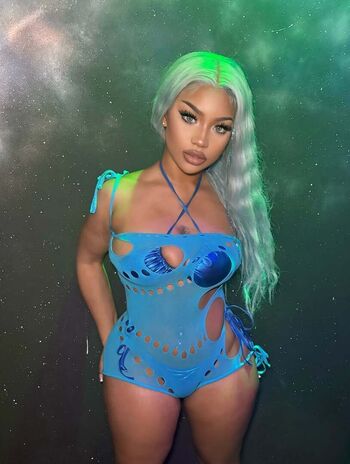 Full leaked Iamskylarmarie page private onlyfans photo