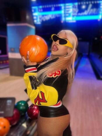 Full leaked Iamskylarmarie private onlyfans photo