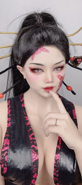 Full leaked Iamyourwaiffuu private onlyfans photo