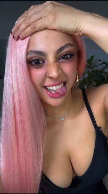 Full leaked Iconicakes private onlyfans photo