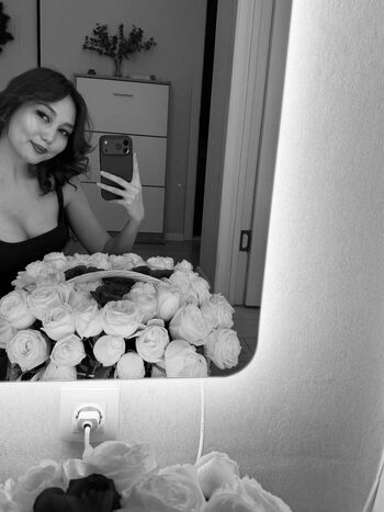 Full leaked Icydiva private onlyfans photo