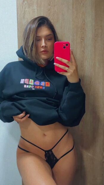 ilauravelasquez_