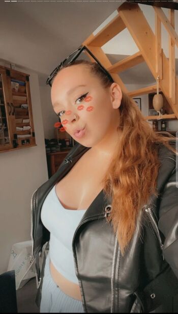 Full leaked Illona delalande private onlyfans photo