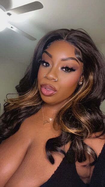 Full leaked Ilooklikebaae page private onlyfans photo
