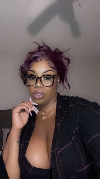 Full leaked Ilooklikebaae private onlyfans photo