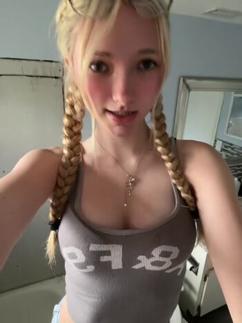 Full leaked Ilovebutterflieslolz private onlyfans photo