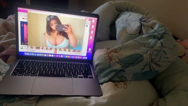 Full leaked Ilovehnny private onlyfans photo