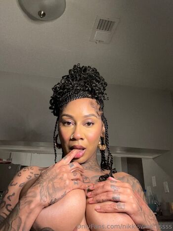 Full leaked Ilovenikkisweets private onlyfans photo