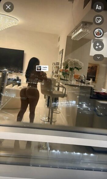 Full leaked Iluvcinnie private onlyfans photo