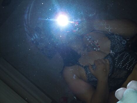 Full leaked Iluvfatitties private onlyfans photo