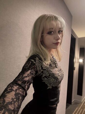 Full leaked Iluvmeww page private onlyfans photo