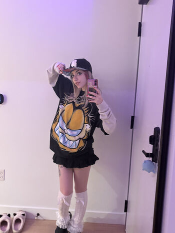 Full leaked Iluvmeww page private onlyfans photo