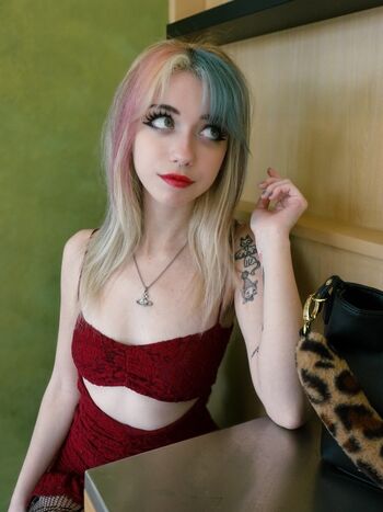 Full leaked Iluvmeww page private onlyfans photo