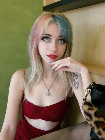 Full leaked Iluvmeww page private onlyfans photo