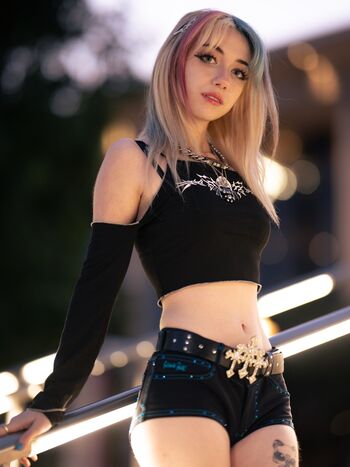 Full leaked Iluvmeww page private onlyfans photo