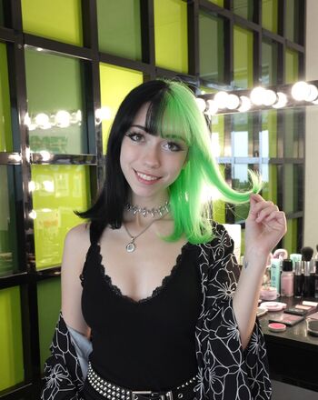 Full leaked Iluvmeww page private onlyfans photo