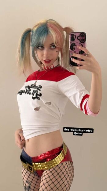 Full leaked Iluvmeww page private onlyfans photo