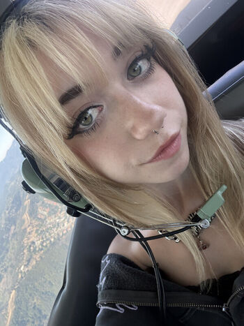 Full leaked Iluvmeww page private onlyfans photo
