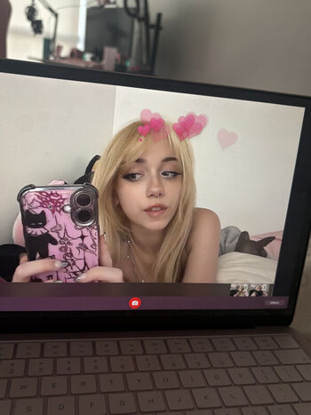 Full leaked Iluvmeww page private onlyfans photo