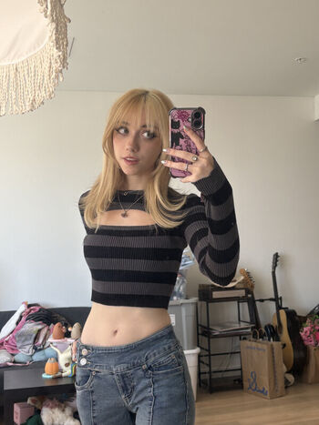 Full leaked Iluvmeww page private onlyfans photo